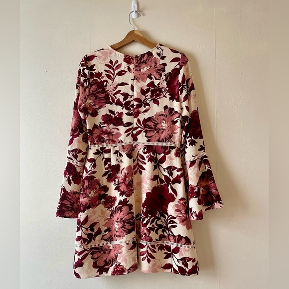 Charles Henry Floral Dress- White and Red- Size M - Picture 4 of 5